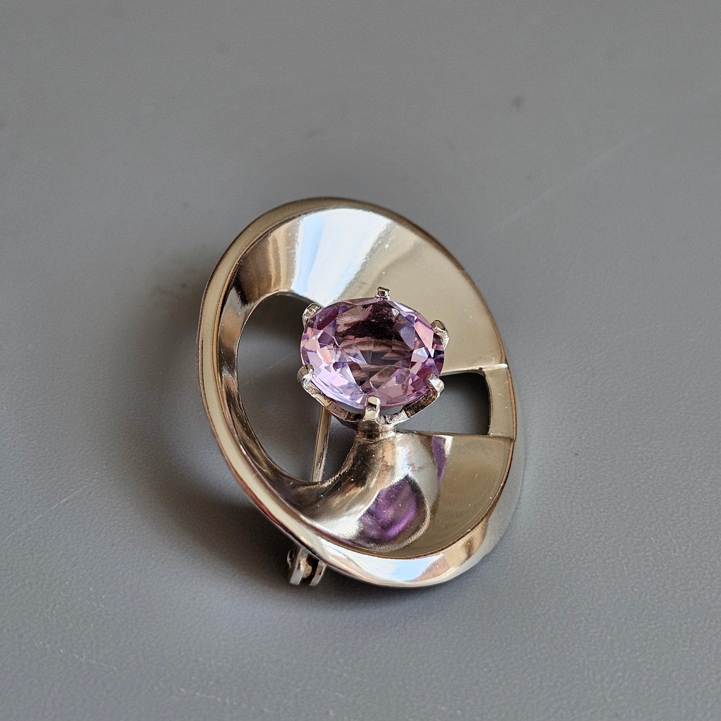 1960s Finnish Modernist Silver Space Age Brooch with Amethyst – Martti Viikinniemi 1964