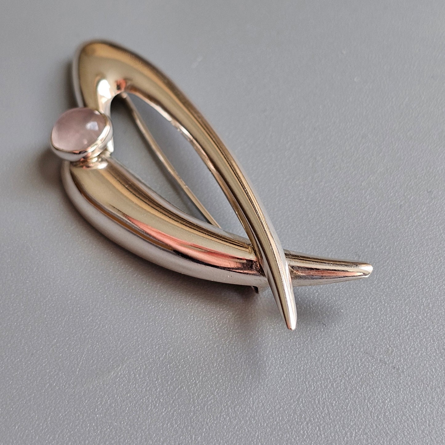 1960s Modernist Finnish Silver Brooch with Rose Quartz – Kultaseppä Salovaara