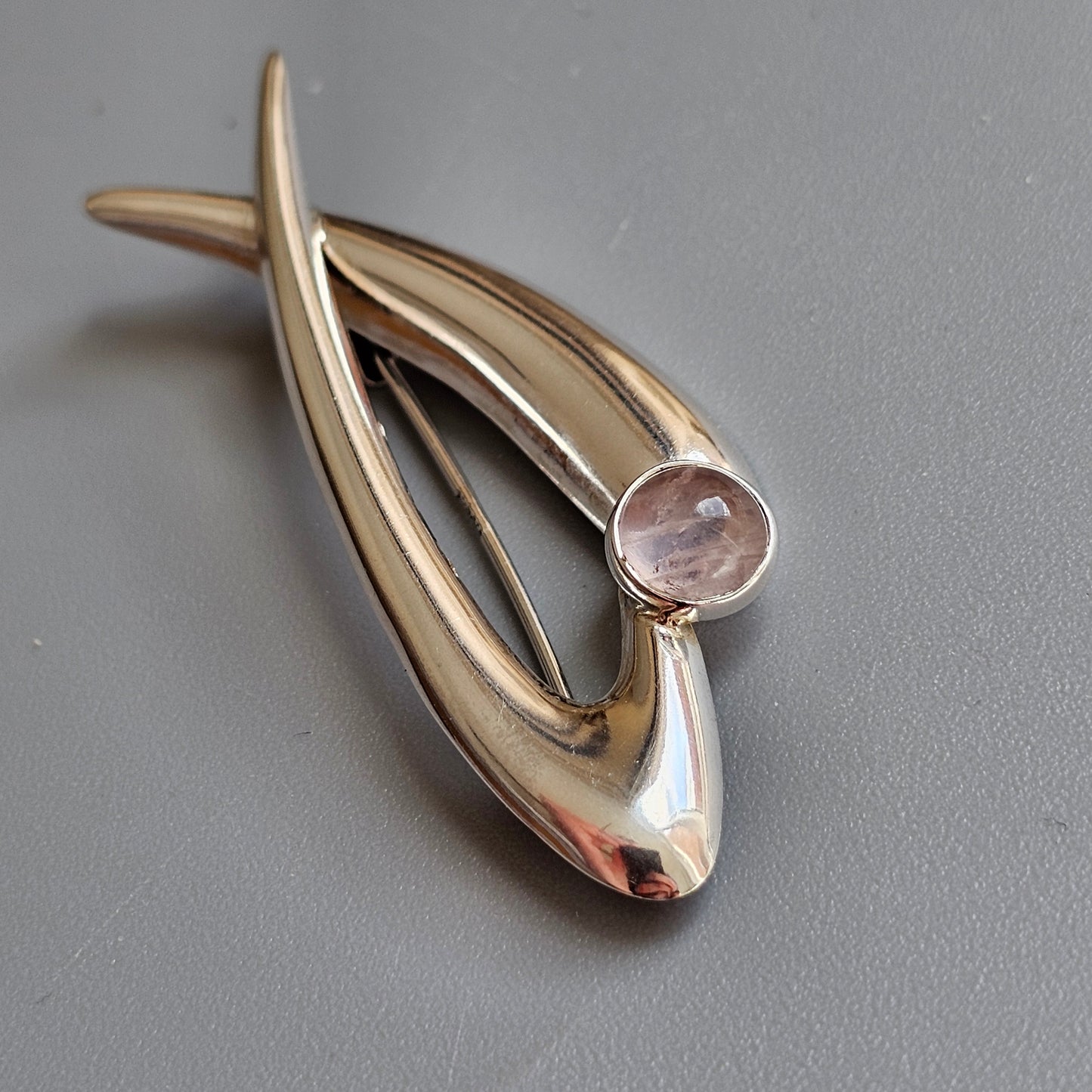 1960s Modernist Finnish Silver Brooch with Rose Quartz – Kultaseppä Salovaara