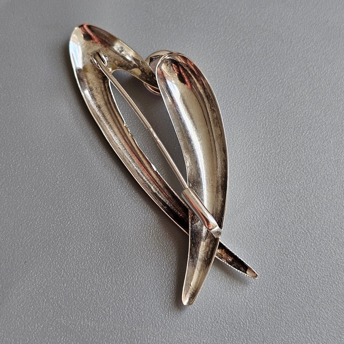1960s Modernist Finnish Silver Brooch with Rose Quartz – Kultaseppä Salovaara
