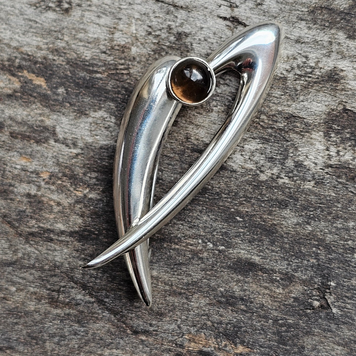1960s Modernist Finnish Silver Brooch with Smoky Quartz – Kultaseppä Salovaara