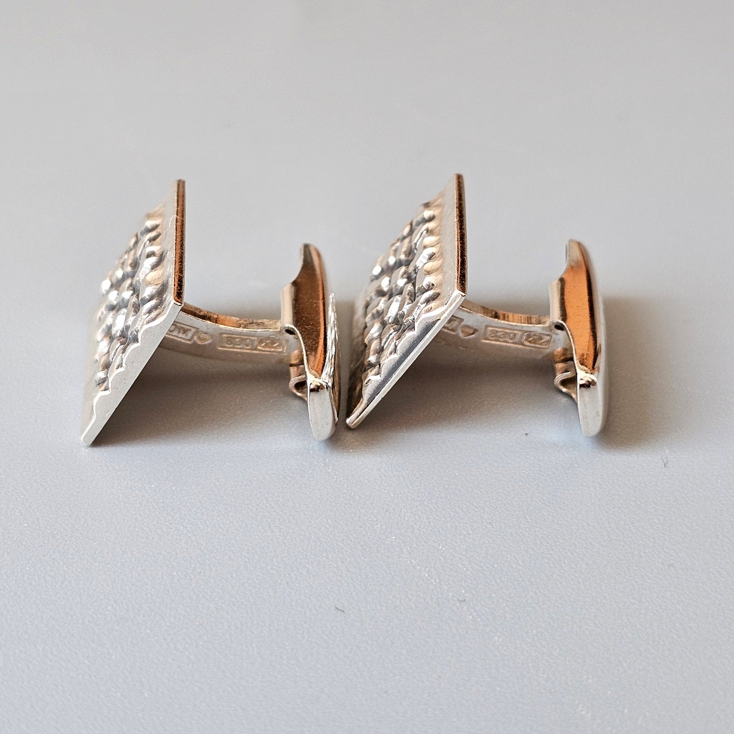 Vintage 1970s Textured Modernist Finnish Silver Cufflinks by Rauno Oma Mättö 1975