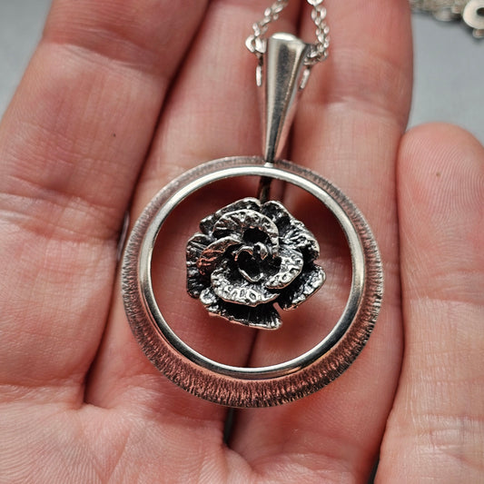 Vintage 1970s Finnish Modernist Silver Rose Necklace Pendant by Martti Viikinniemi 1972