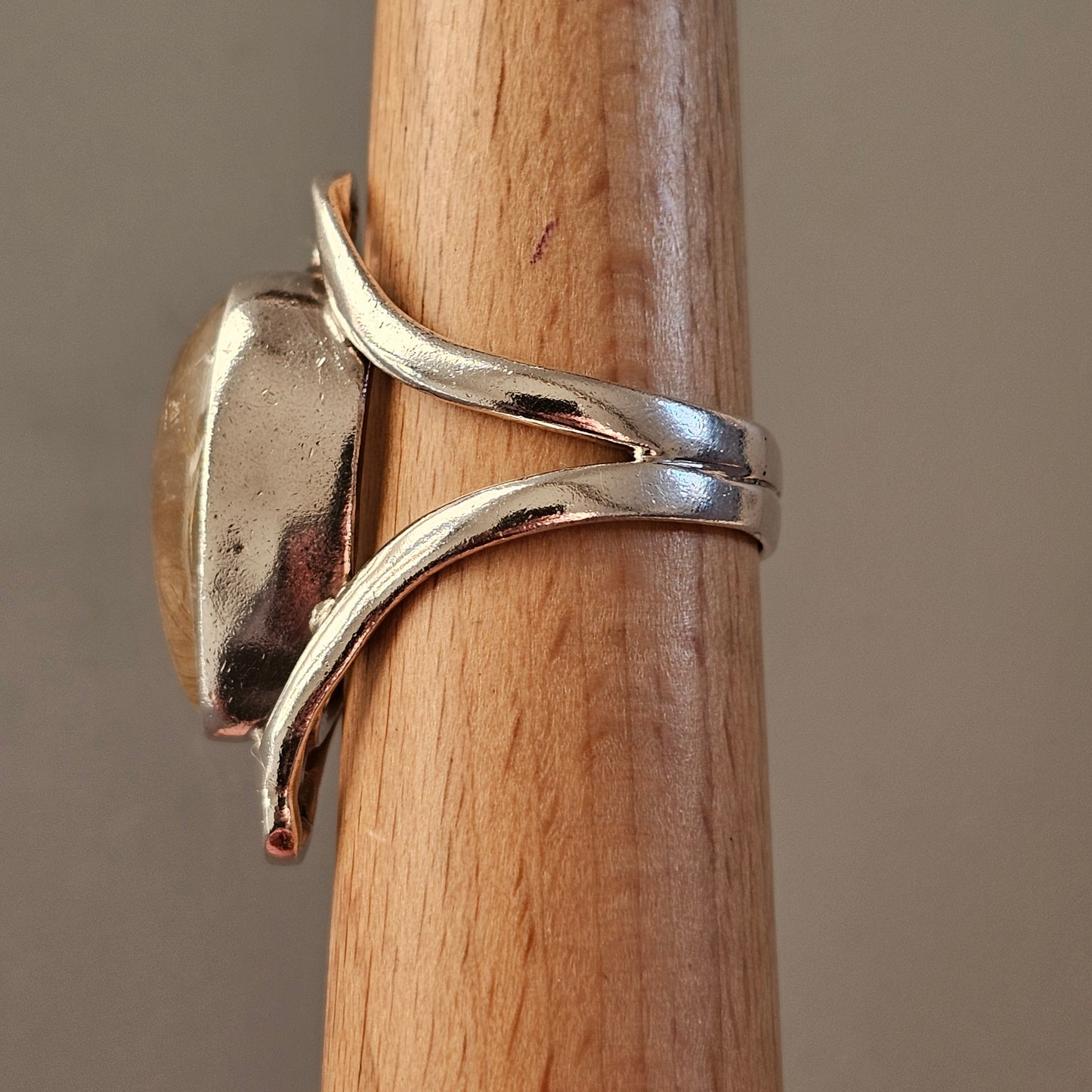 Chunky Vintage Sterling Silver & Golden Rutilated Quartz Ring