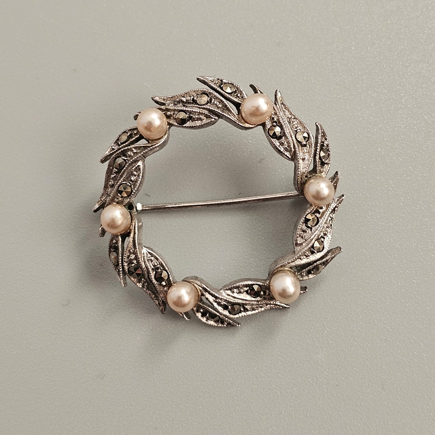 Vintage Art Deco 835 Silver, Marcasite & Faux Pearl Wreath Brooch