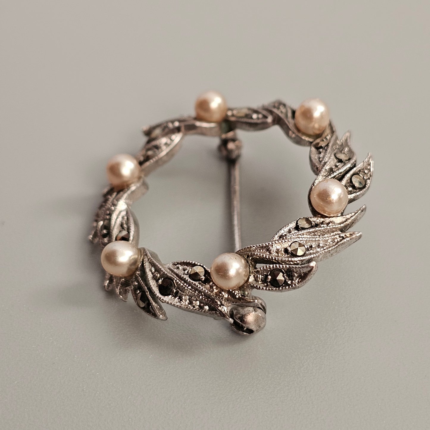 Vintage Art Deco 835 Silver, Marcasite & Faux Pearl Wreath Brooch