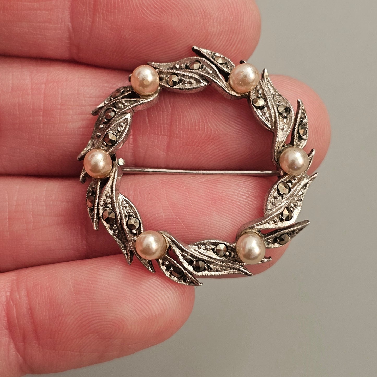 Vintage Art Deco 835 Silver, Marcasite & Faux Pearl Wreath Brooch
