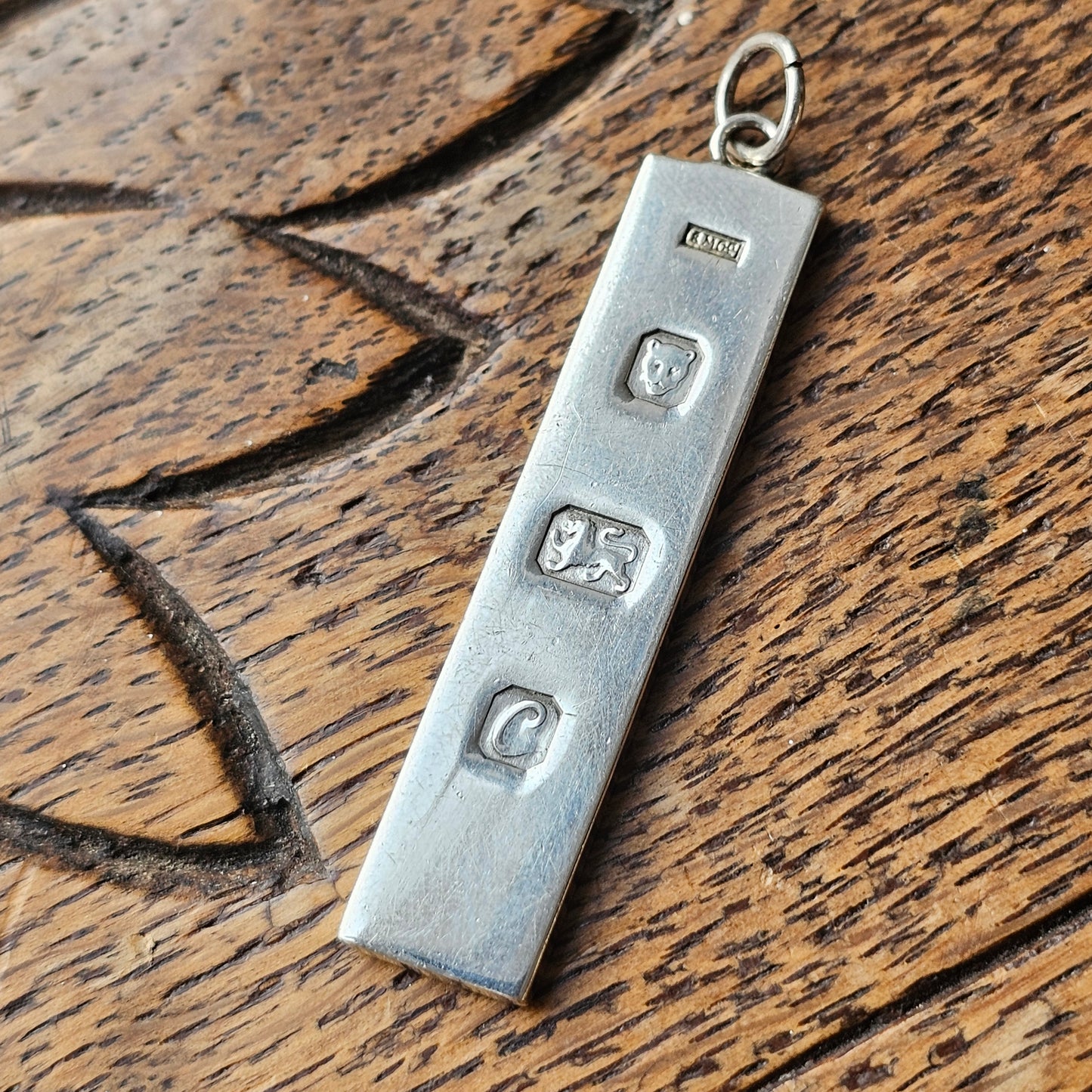 Hallmarked Vintage 1970s Sterling Silver Ingot Style Necklace Pendant 1977 - Silver Jubilee of Elizabeth II