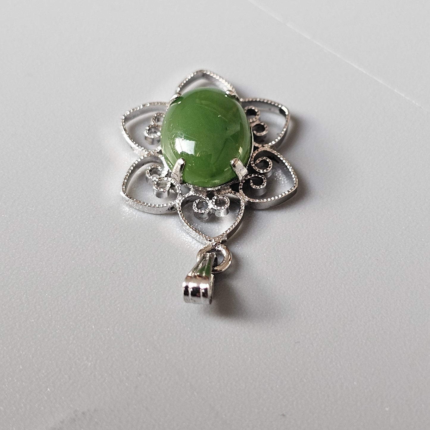 Vintage Sterling Silver Filigree & Nephrite Jade Necklace Pendant