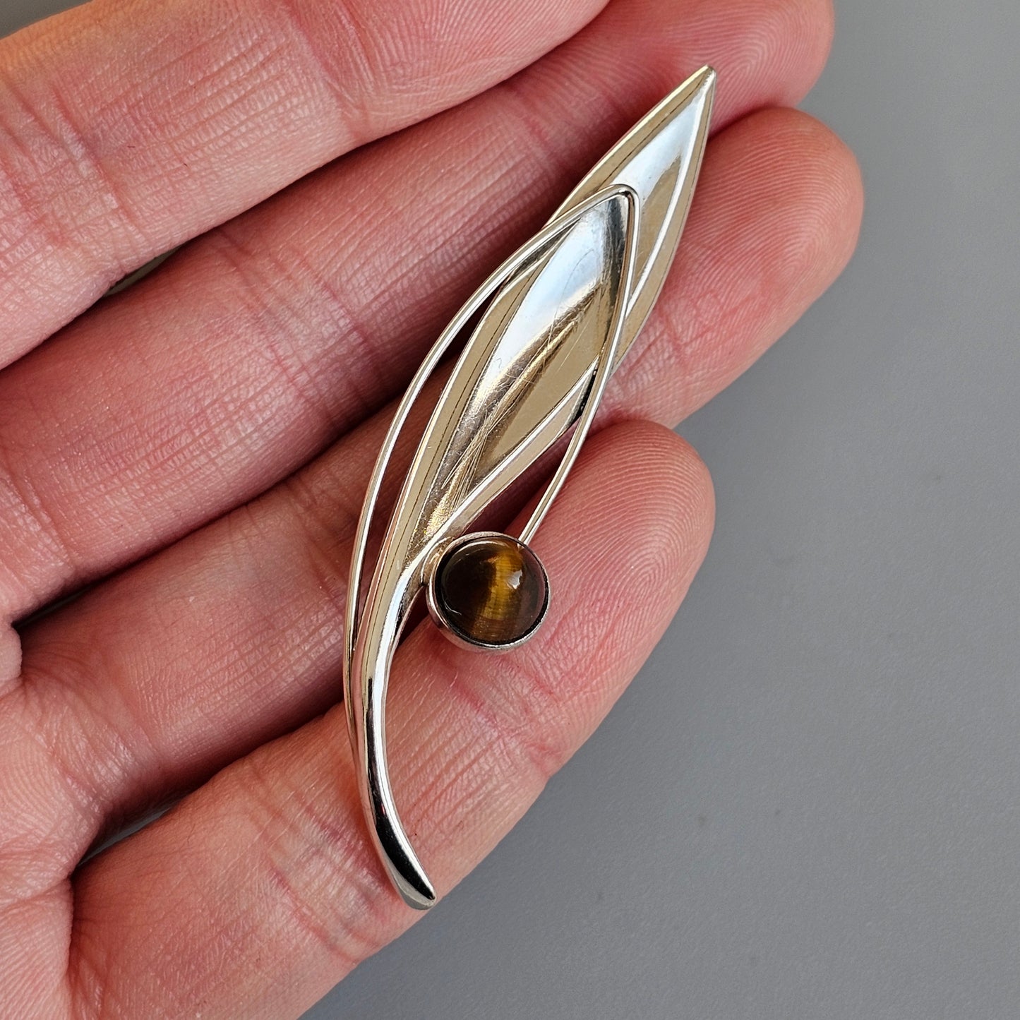 Finnish 1960s Modernist Silver & Tigers Eye Flower Brooch by Elis Kauppi Kupittaan Kulta 1961