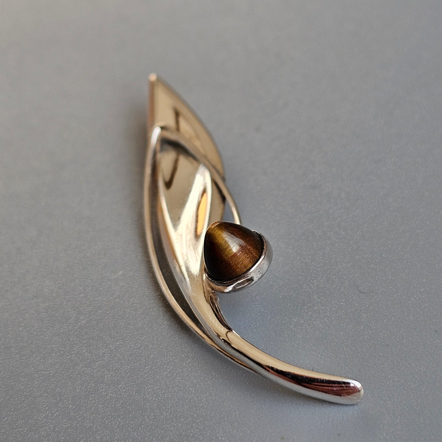 Finnish 1960s Modernist Silver & Tigers Eye Flower Brooch by Elis Kauppi Kupittaan Kulta 1961