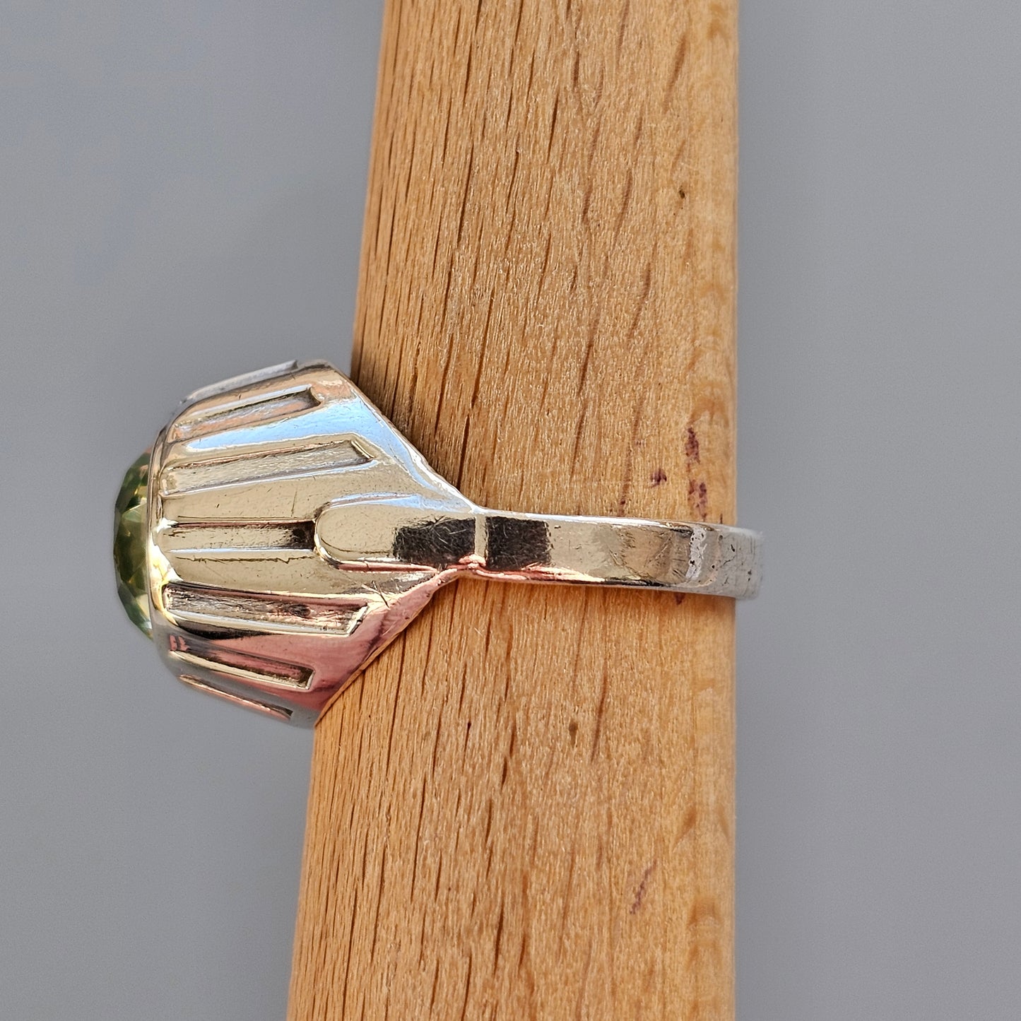 1960s 1970s Scandinavian Modernist 830 Silver & Green Spinel Ring