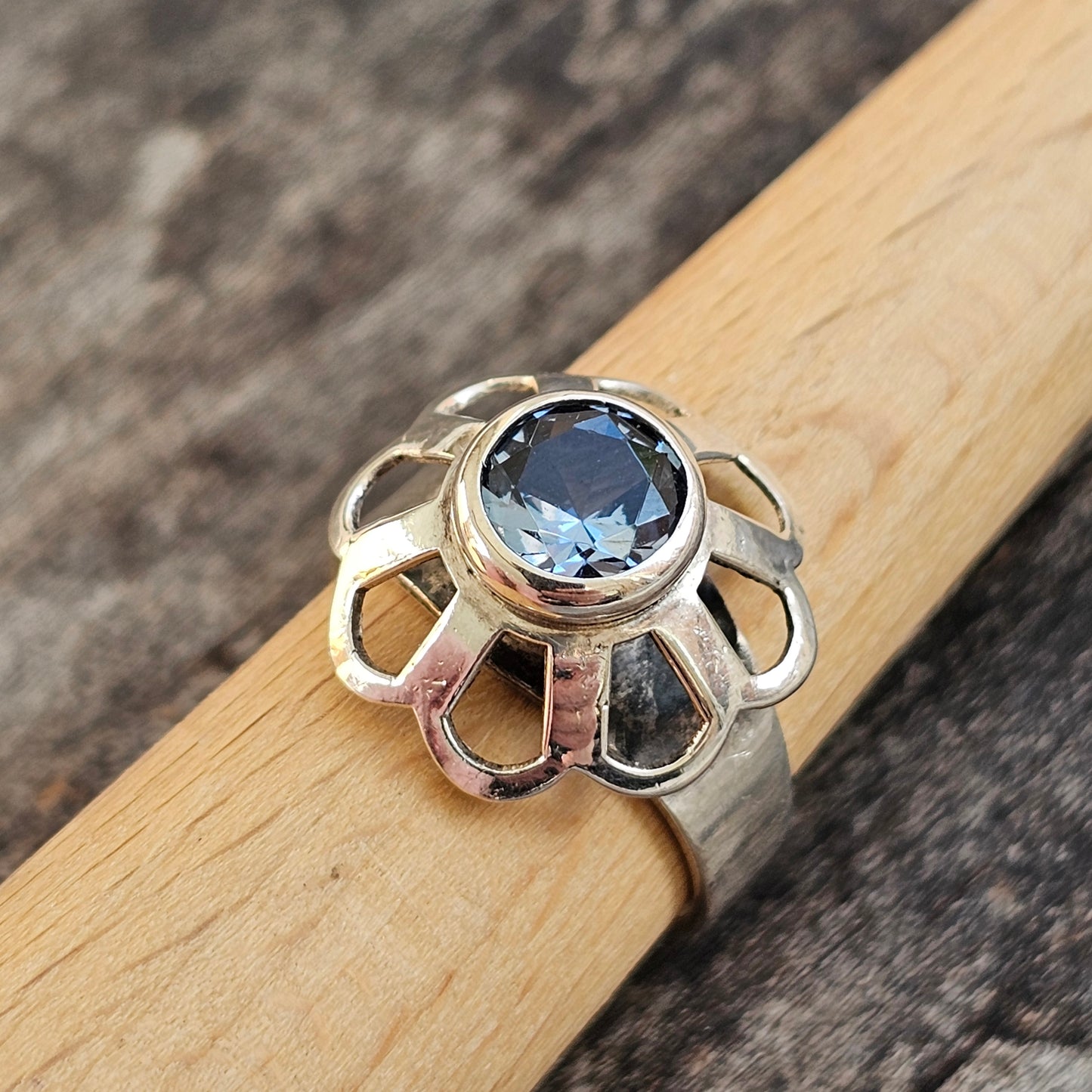 1960s Finnish Modernist Silver & Blue Spinel Ring by Kultaseppä Salovaara 1969