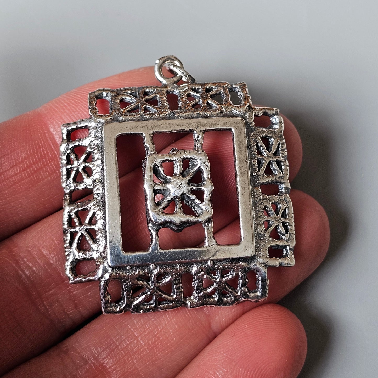 1970s Square Silver Lace Pitsi Design Necklace Pendant by Pentti Sarpaneva 1970