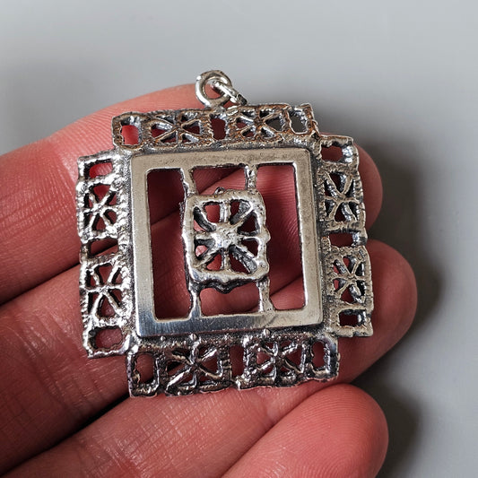 1970s Square Silver Lace Pitsi Design Necklace Pendant by Pentti Sarpaneva 1970