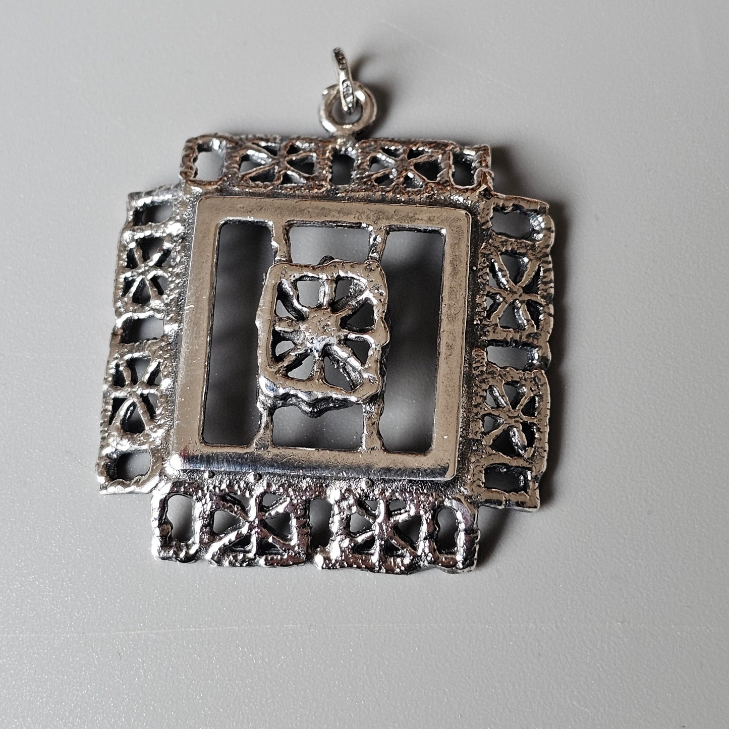1970s Square Silver Lace Pitsi Design Necklace Pendant by Pentti Sarpaneva 1970