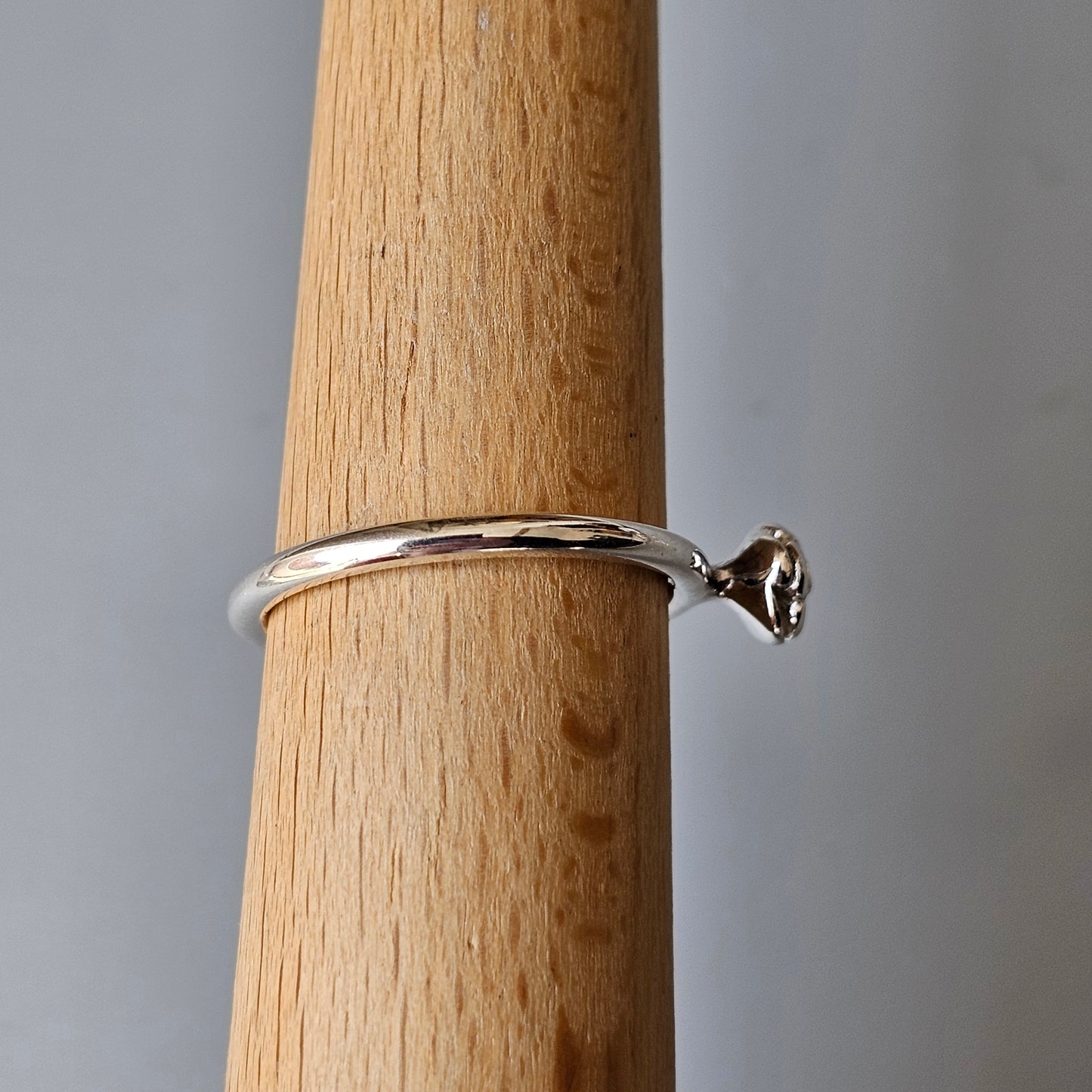 Hans Henrik Nygaard Danish 925 Sterling Silver Stacking Ring HHN Flower