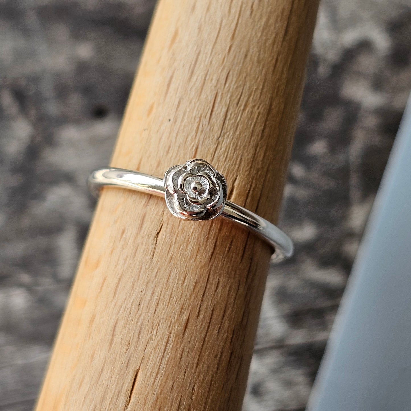 Hans Henrik Nygaard Danish 925 Sterling Silver Stacking Ring HHN Flower