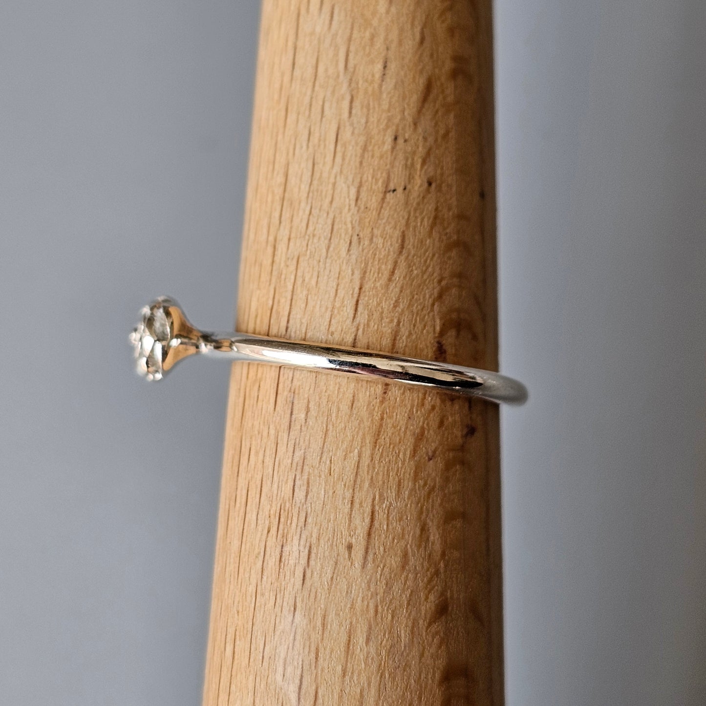 Hans Henrik Nygaard Danish 925 Sterling Silver Stacking Ring HHN Flower