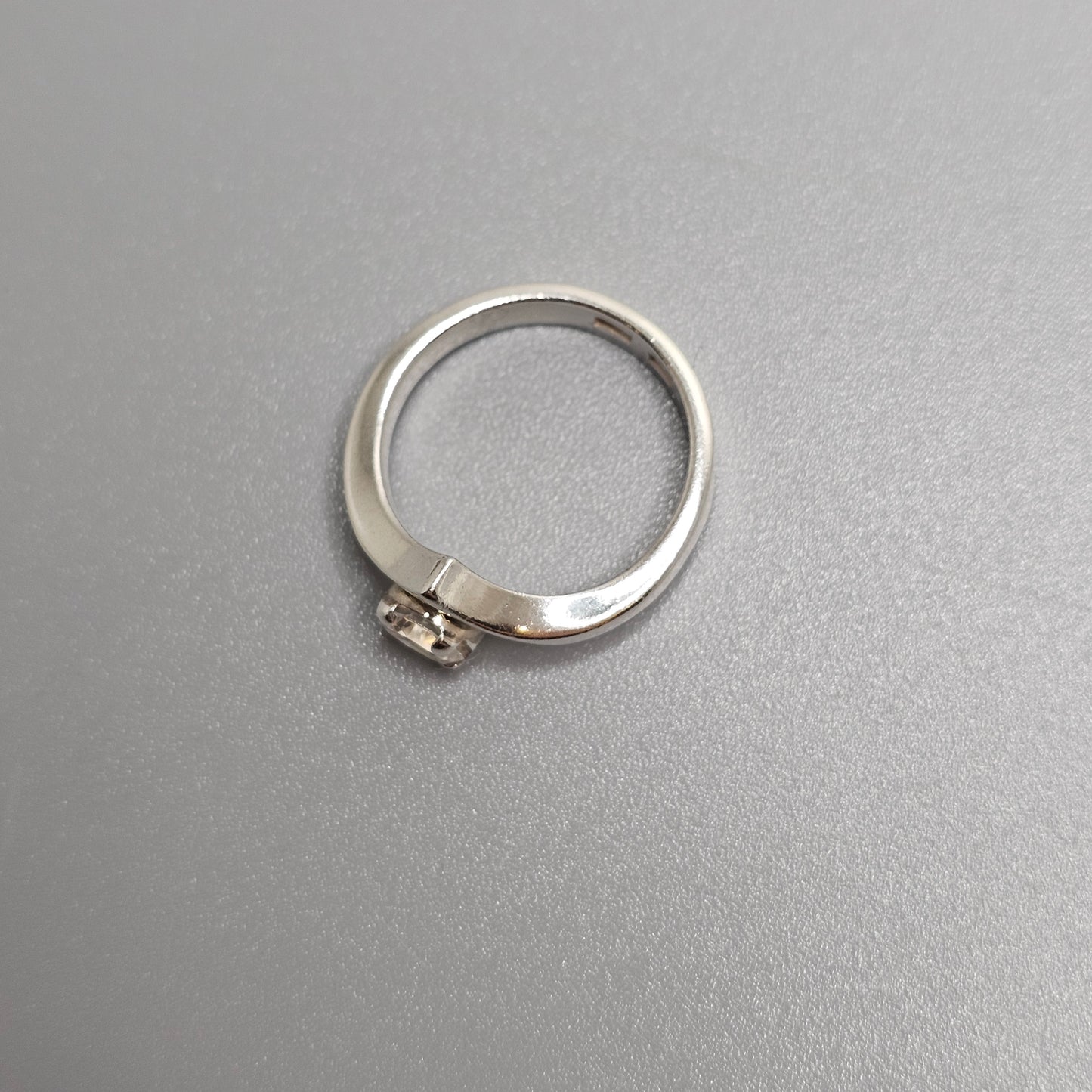 Vintage Finnish Sterling Silver Wishbone Ring with Cubic Zirconia - UK Ring Size O - US Ring Size 7