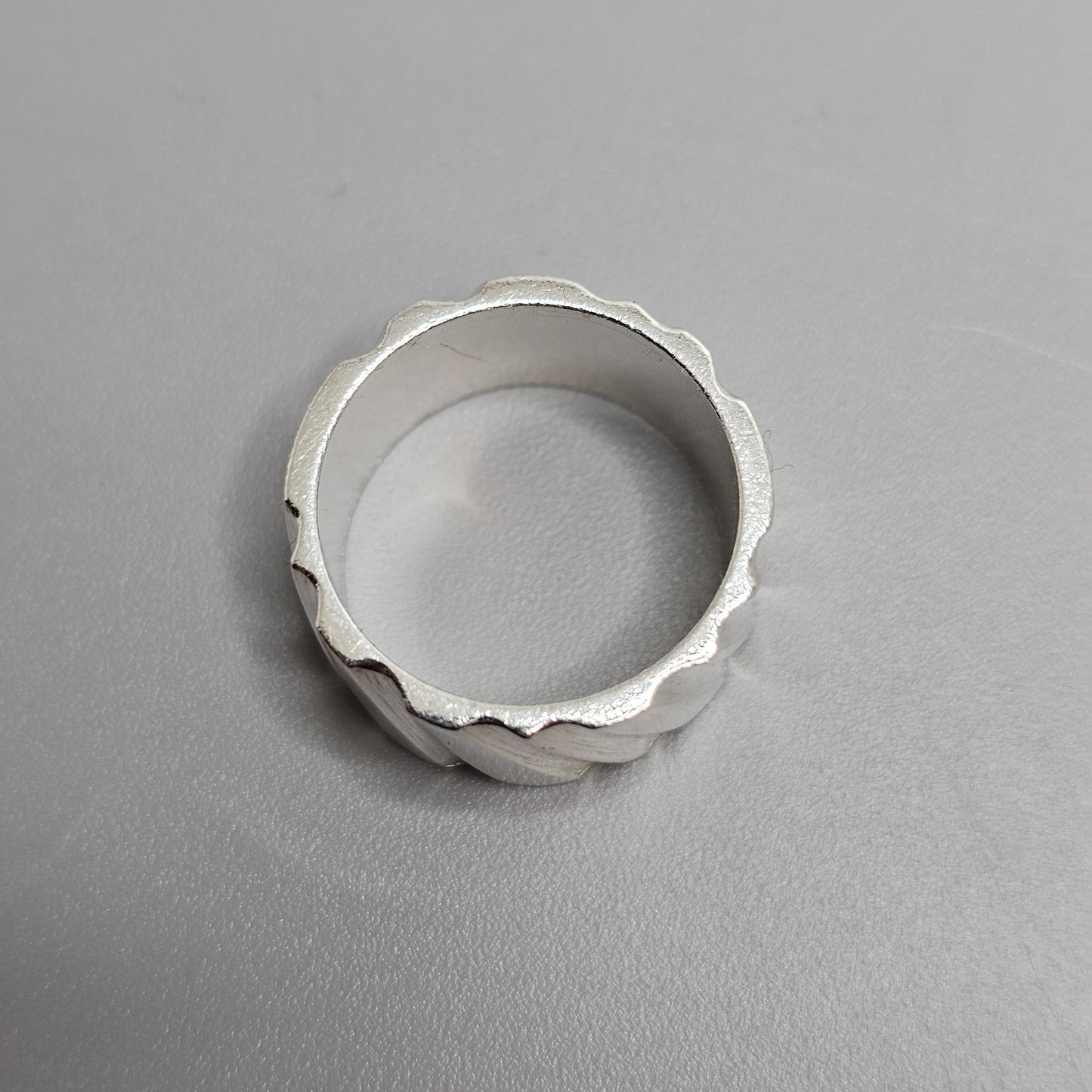 Y2K Era Contemporary British Silver Ring — UK Ring Size O 1/2 - US Ring Size 7.5 - 2001