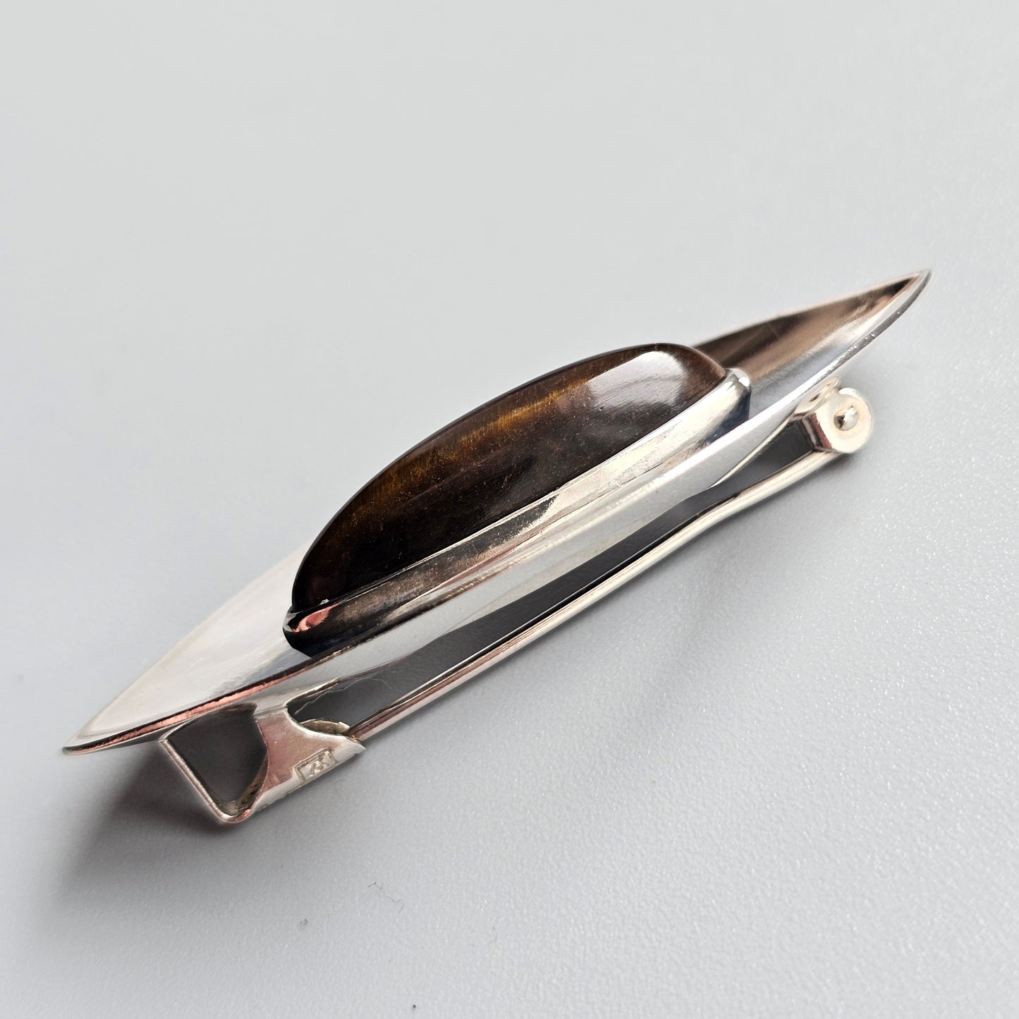 Mid-Century Finnish Silver & Tiger’s Eye Pin Brooch Elis Kauppi Kupittaan Kulta — Modernist Jewellery 1961