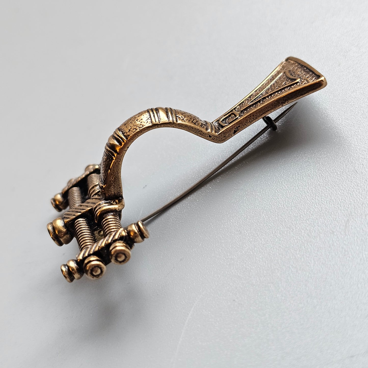 1990s Vintage Kalevala Koru Bronze Tyrvää Fibula Brooch — Roman Iron Age Inspired Finnish Design
