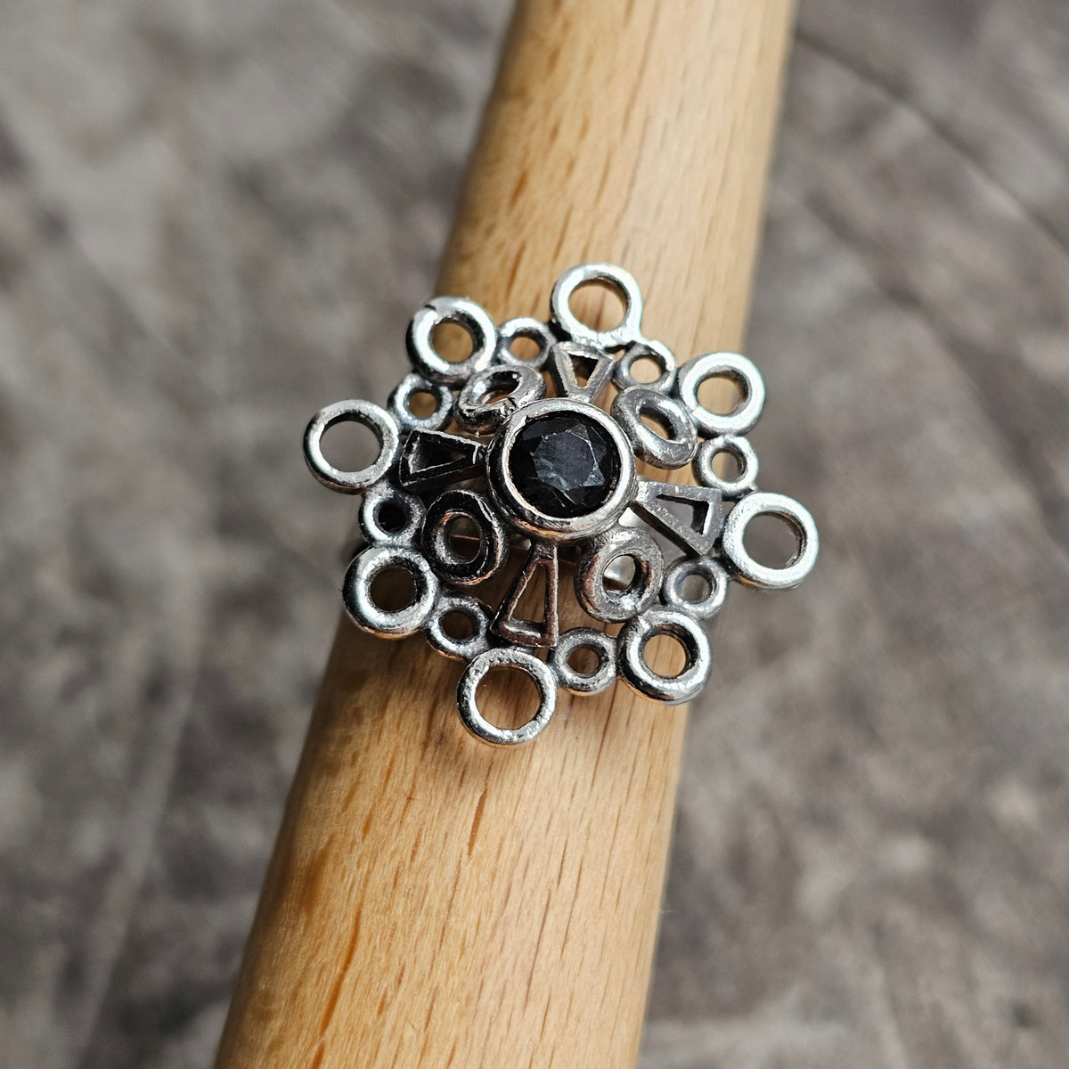 Modernist 1970s Kultaseppä Salovaara Finnish Sterling Silver & Green Spinel Ring - UK Ring Size O - US Ring Size 7 - 1971