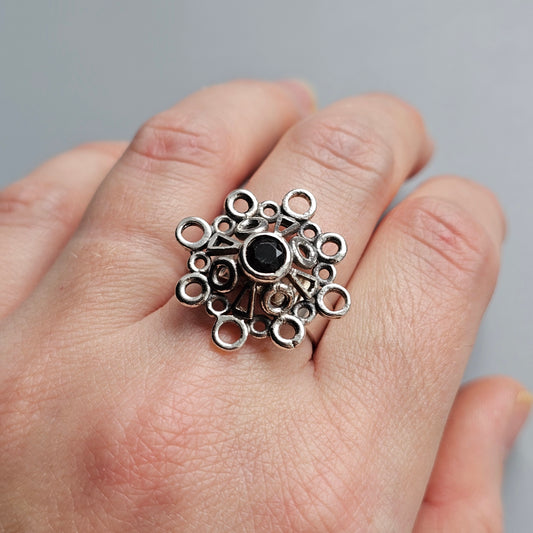 Modernist 1970s Kultaseppä Salovaara Finnish Sterling Silver & Green Spinel Ring - UK Ring Size O - US Ring Size 7 - 1971