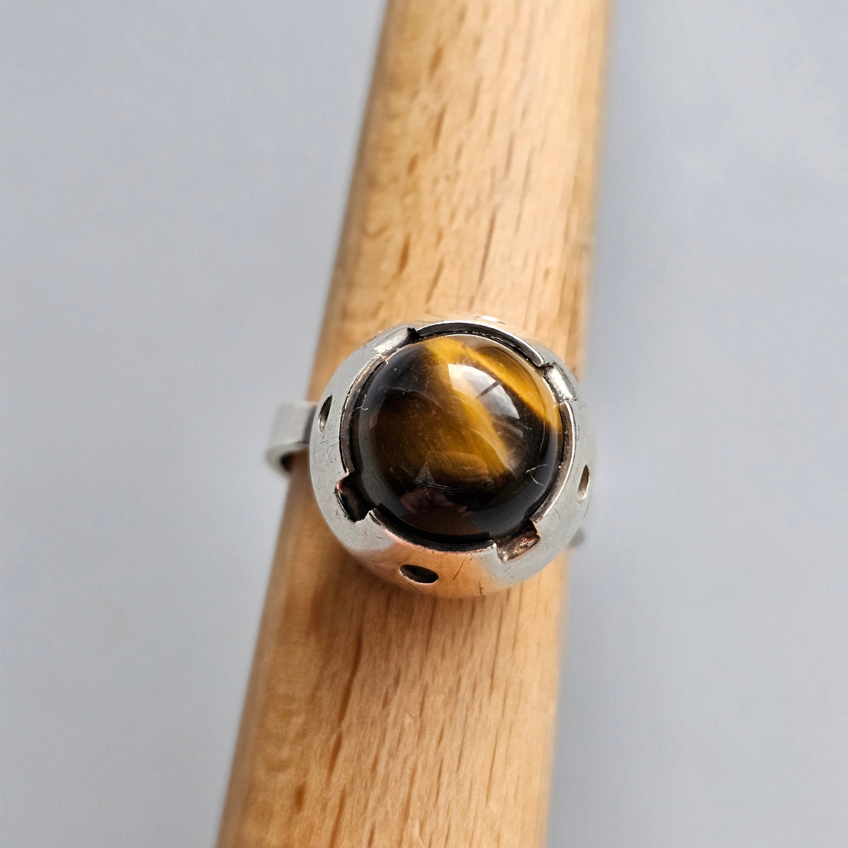 1960s Finnish Modernist Silver & Tigers Eye Ring — Martti Viikinniemi - UK Ring Size Q - US Ring Size 8 - 1967