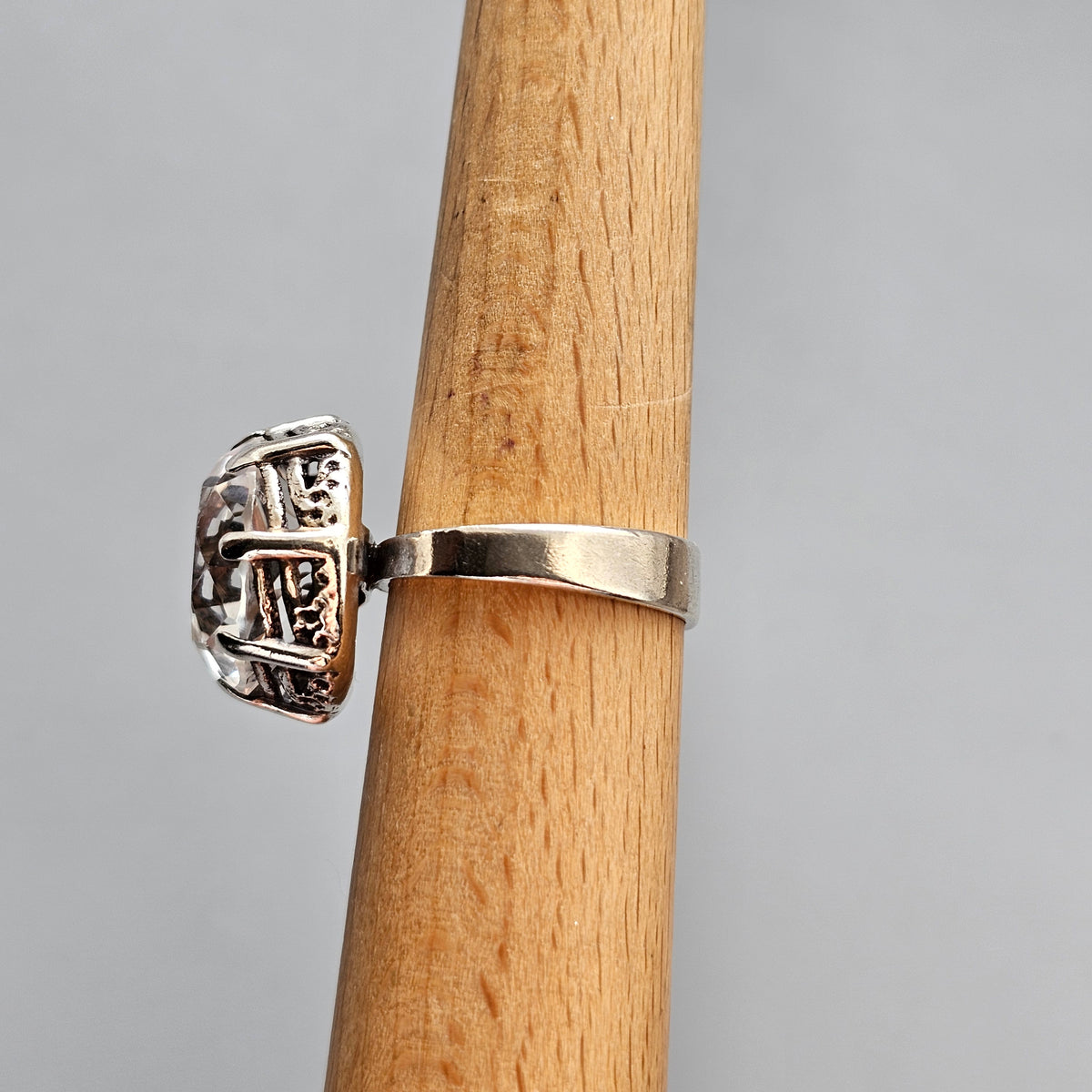1970s Finnish Modernist Brutalist Silver Ring with Rock Crystal — Martti Viikinniemi - UK Ring Size Q 1/2 - US Ring Size 8.5 - 1970