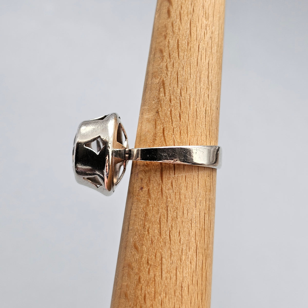 Modernist 1960s Finnish Silver Ring with Rock Crystal – Martti Viikinniemi - UK Ring Size N - US Ring Size 6.75 - 1968