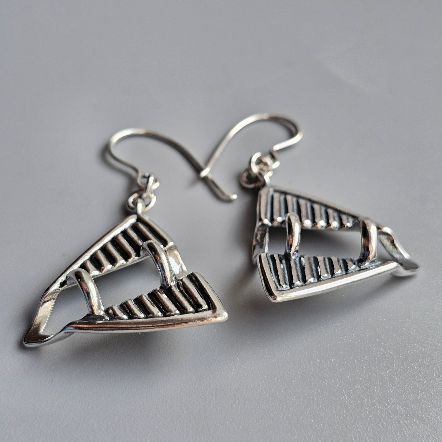 Vintage Finnish 1980s 1990s Triangle Sterling Silver Dangle Earrings