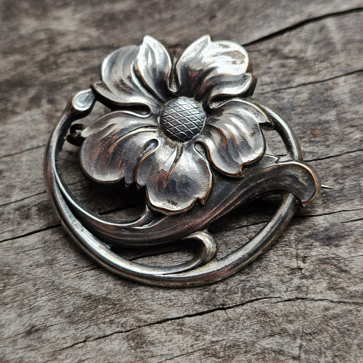 Vintage Nordic Art Nouveau to Art Deco Silver Plated Flower Brooch