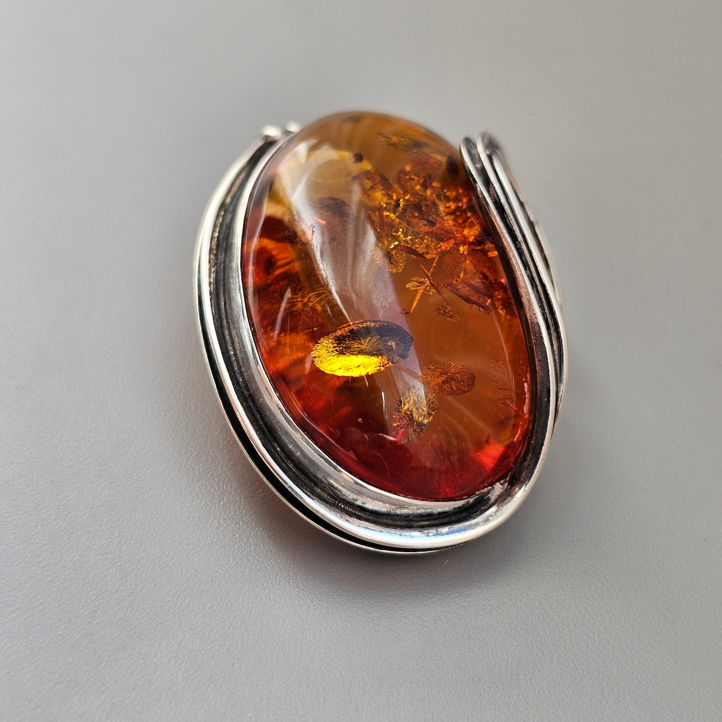 Vintage 1990s Sterling Silver & Baltic Amber Brooch 1994