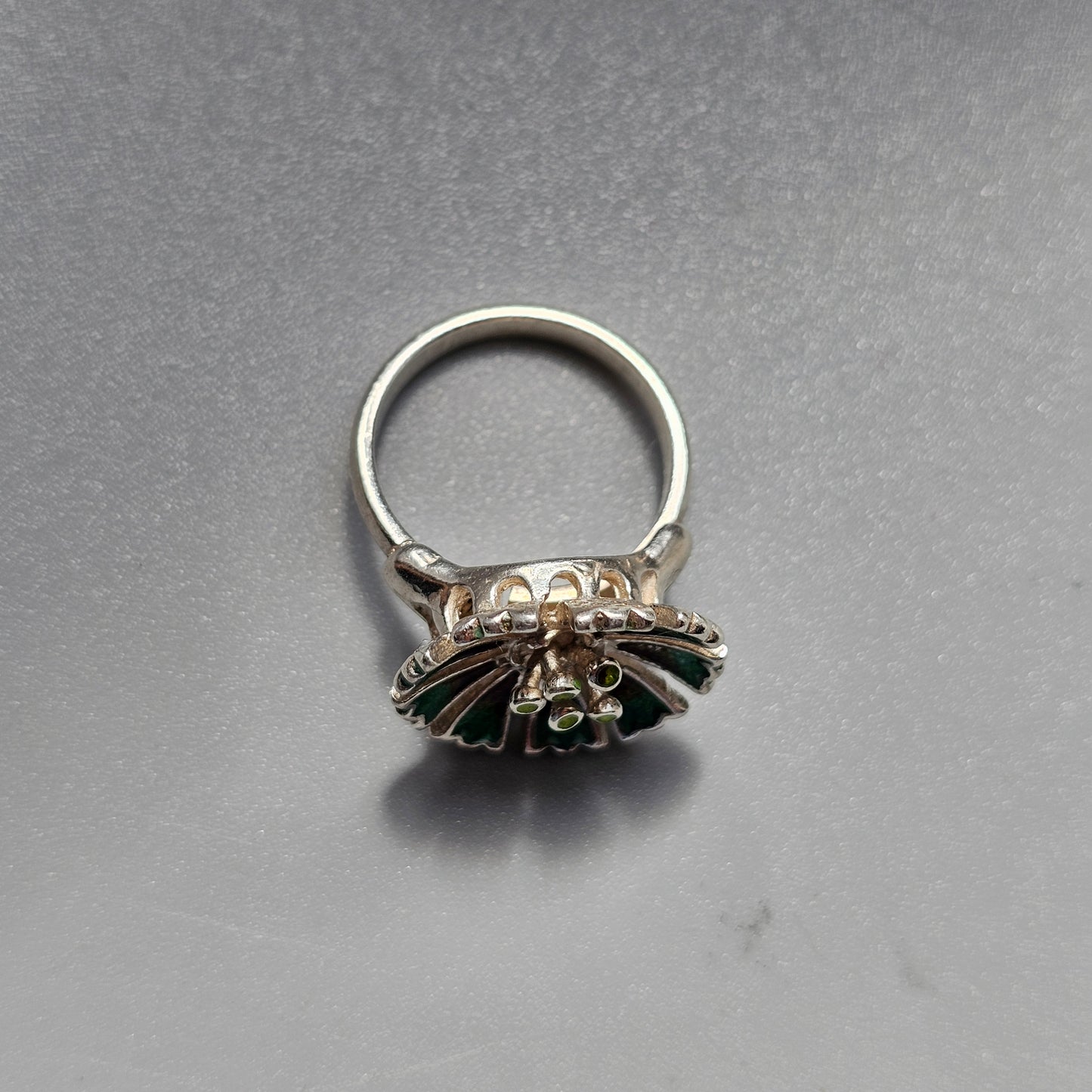 Contemporary Italian Sterling Silver Green Enamel Flower Ring UK Ring Size: M 1/2 US Ring Size: 6.5