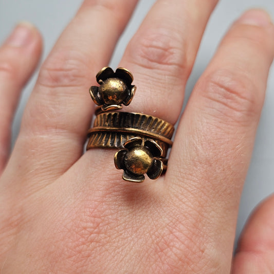Vintage Modernist 70s Finnish Bronze Flowers Ring by Seppo Tamminen