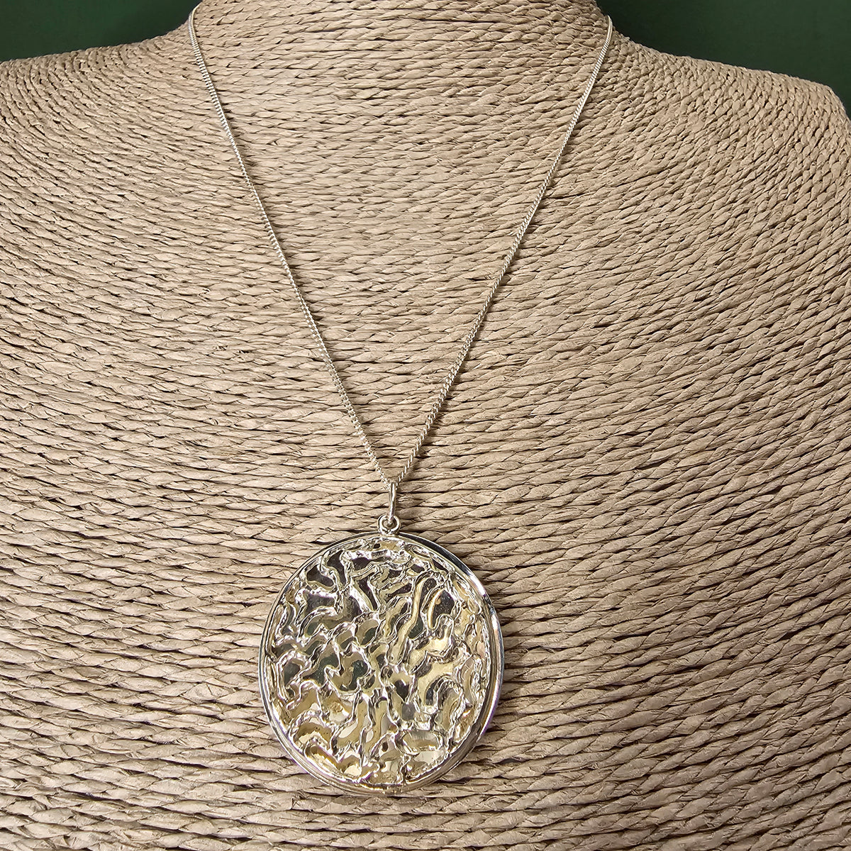 Vintage Finnish Modernist Silver Mesh Necklace Pendant by Pekka Aulin Turkukorut