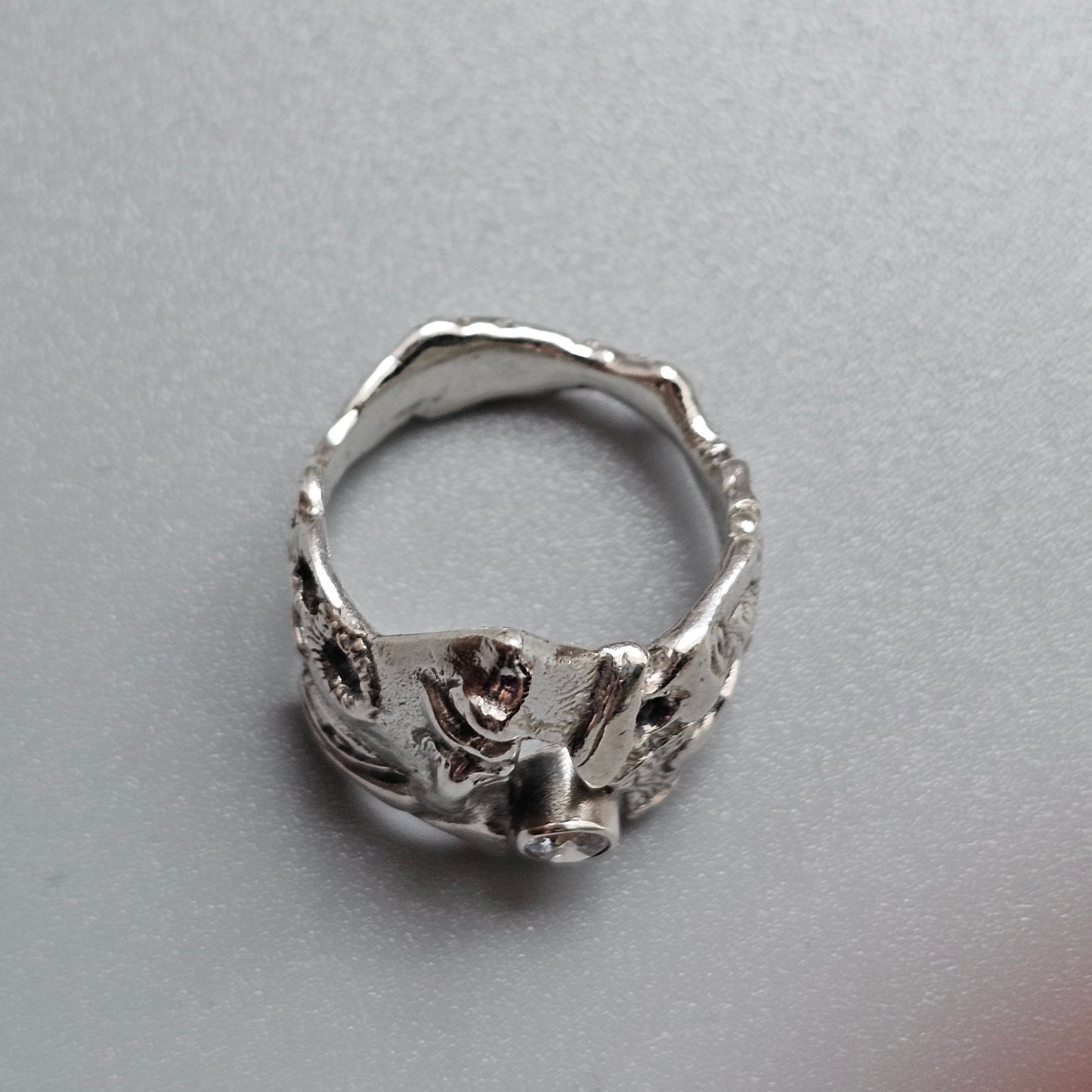 Contemporary Andrei Balašov MASK Sterling Silver Cubic Zirconia Sculptural Ring Estonia