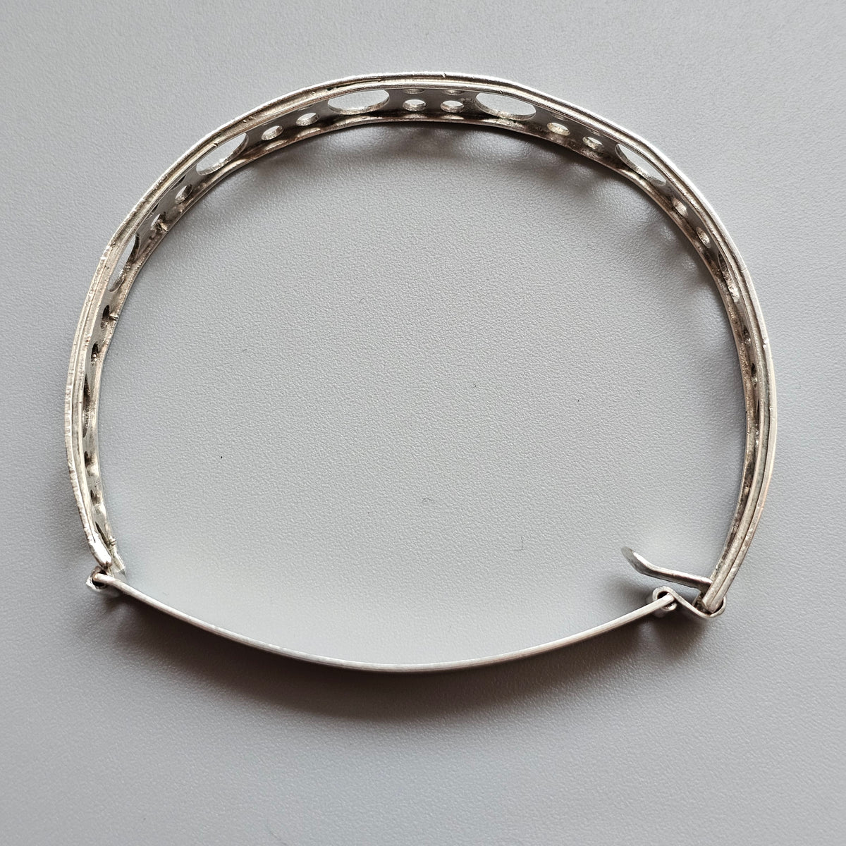 Vintage 1970s Martti Viikinniemi Finnish Silver Modernist Bangle