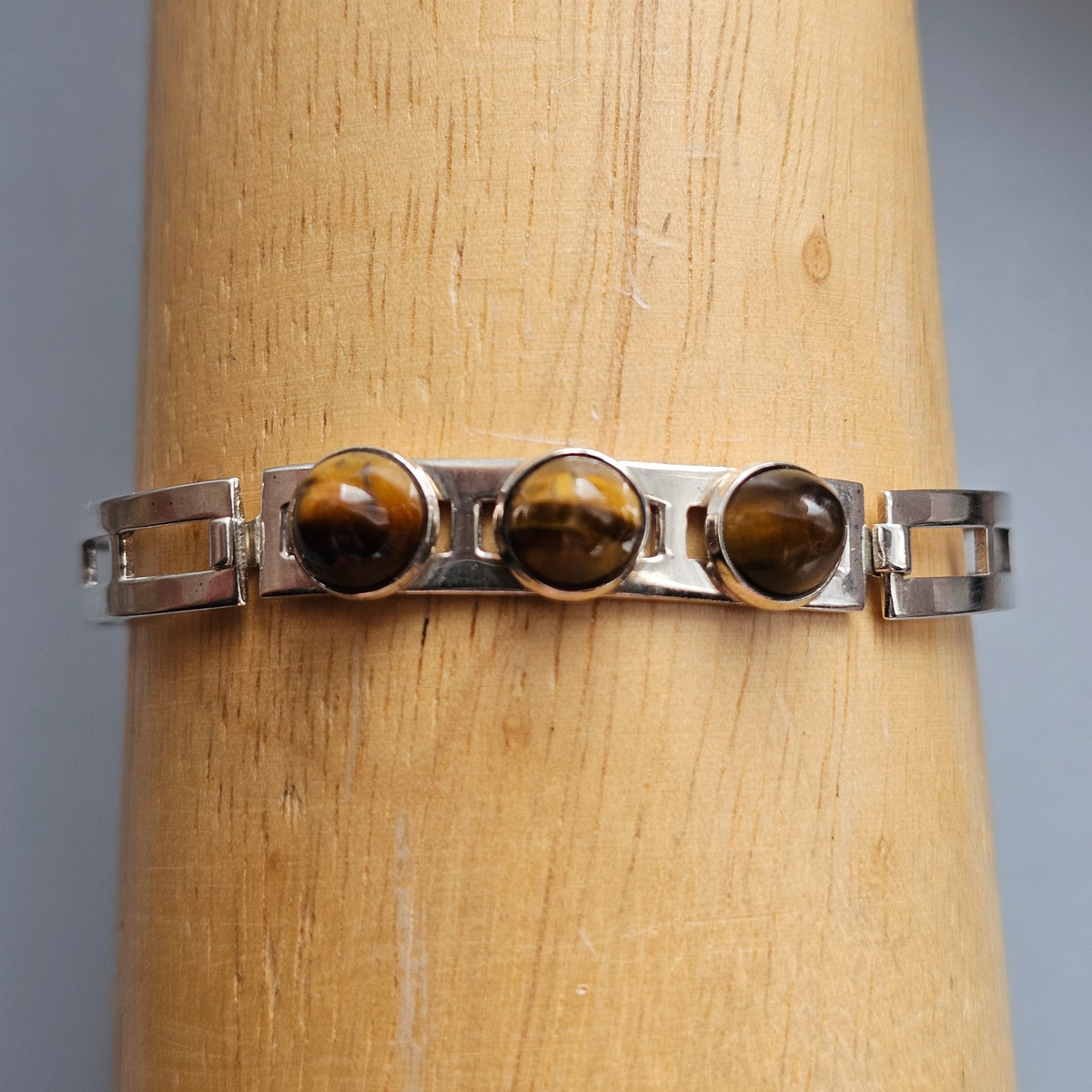 Vintage 1960s Turun Hopea Finnish Silver Tiger's Eye Modernist Bangle 1964