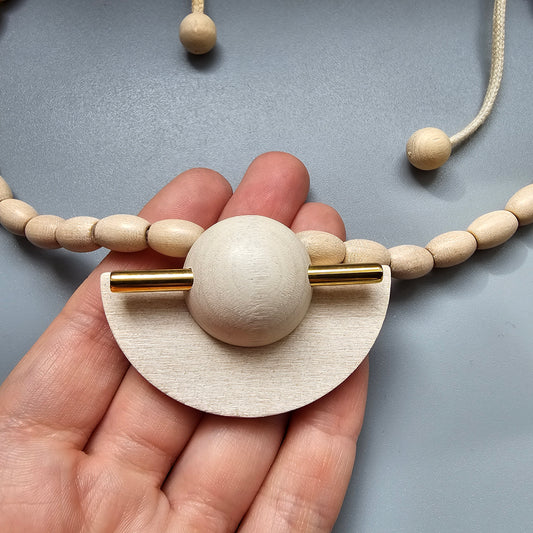 Vintage Aarikka LADY White Beige Wooden Modernist Necklace Finland