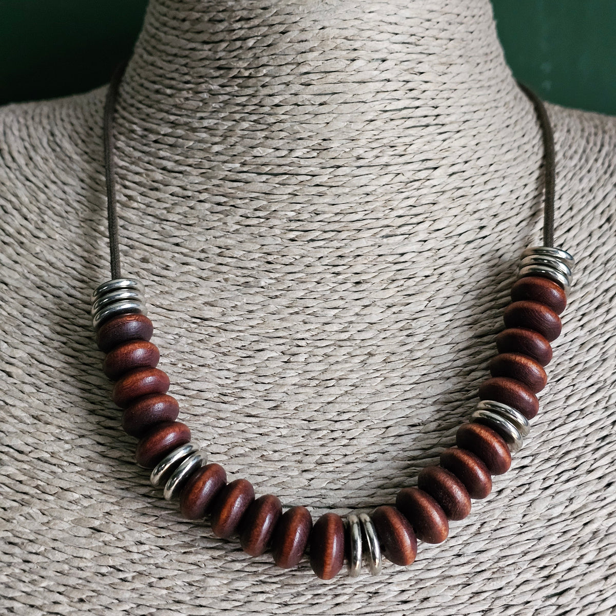 Vintage 1980s 1990s Aarikka Finnish Wooden Brown & Silver Tone Rondel Bead Necklace