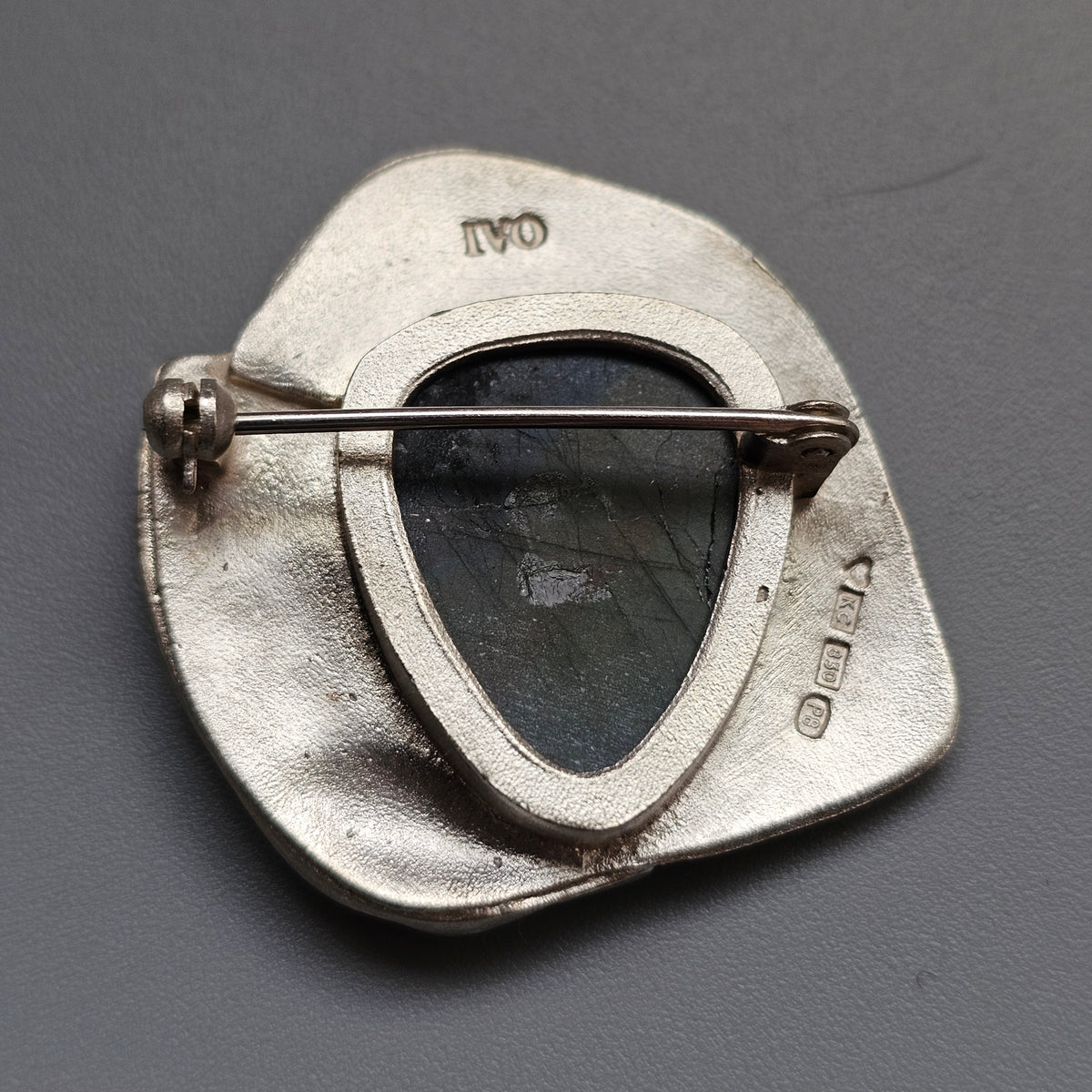 Vintage 1990s Kultacet Finnish Silver Spectrolite Avant Garde Brooch 1992