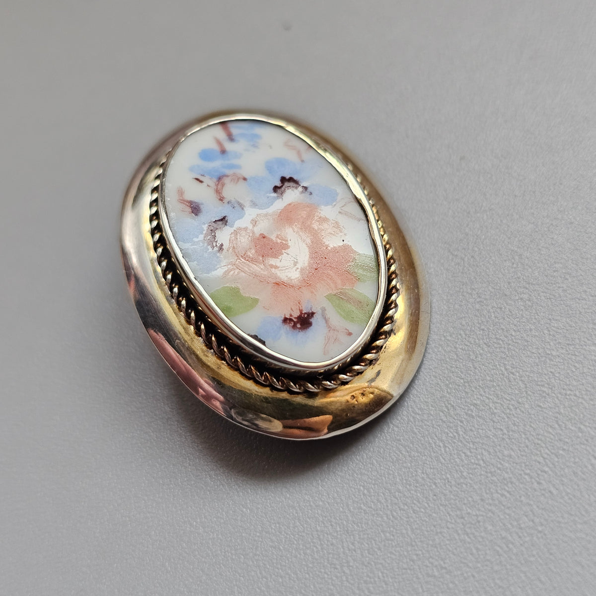 Small Vintage Oval 1940s Finnish Gilt Silver Porcelain Floral Brooch 1948