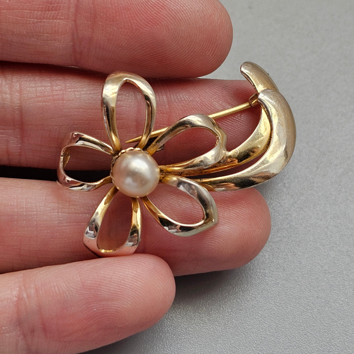 Vintage 1950s Elis Kauppi Kupittaan Kulta Gilt Silver Faux Pearl Flower Brooch