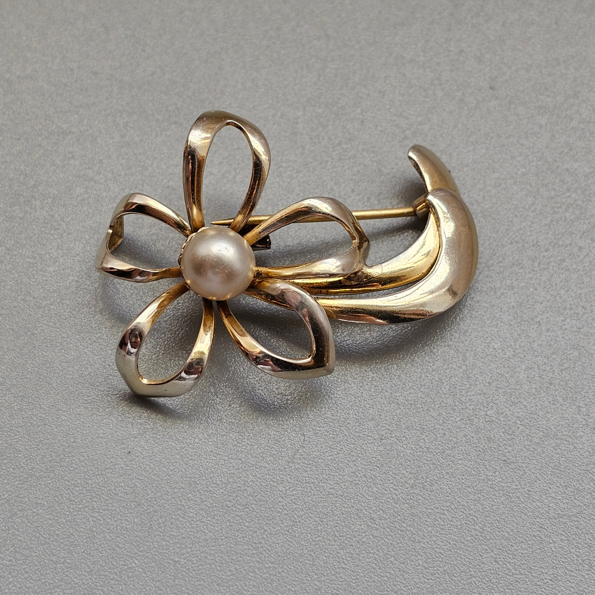 Vintage 1950s Elis Kauppi Kupittaan Kulta Gilt Silver Faux Pearl Flower Brooch