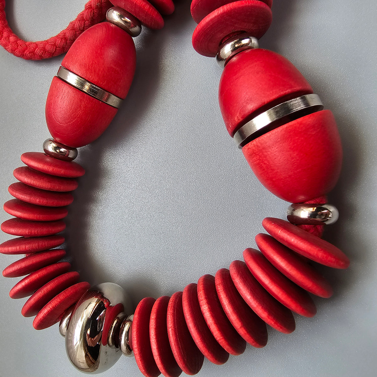 Vintage 1980s 1990s Aarikka Finland Karoliina Red Wooden Necklace