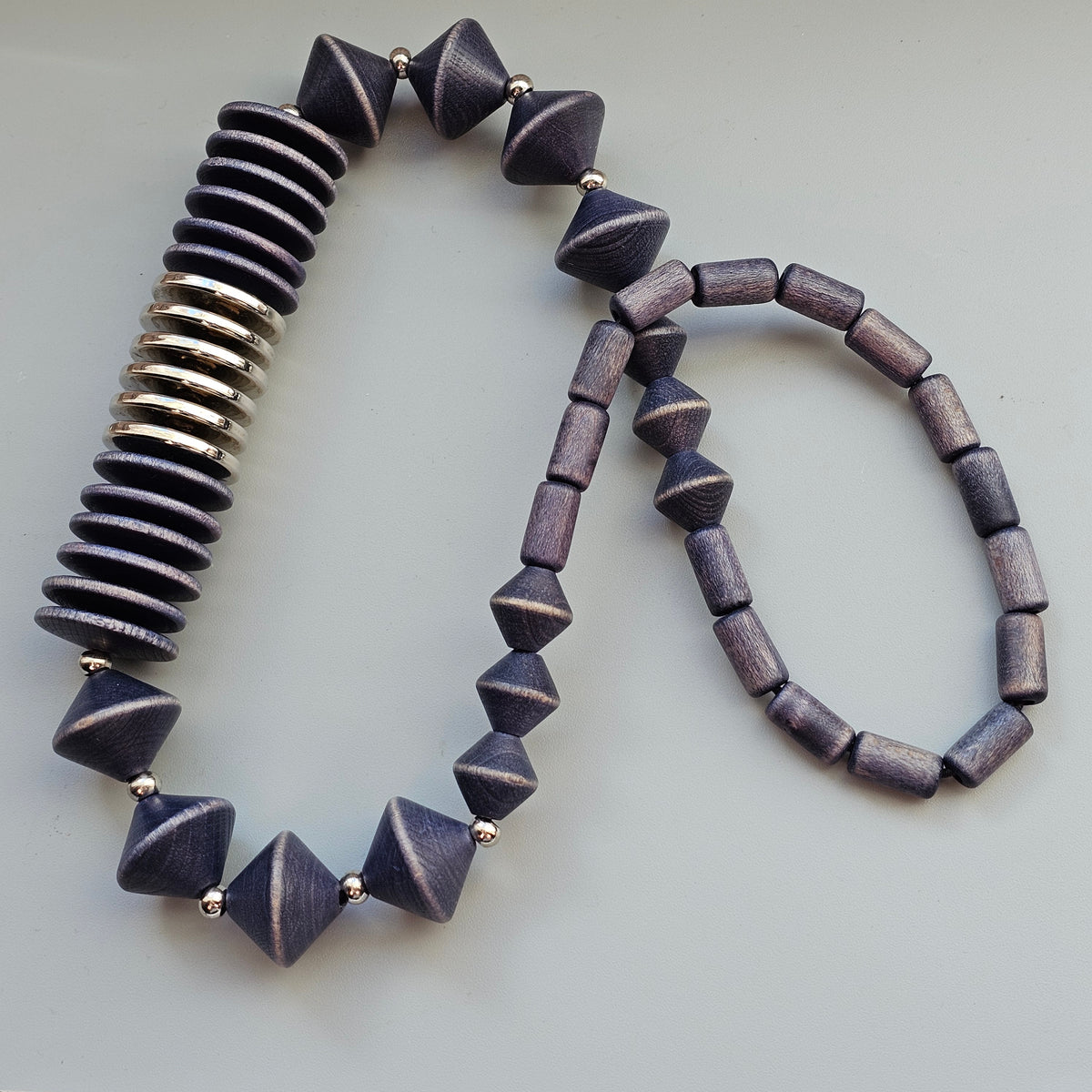Vintage 1990s Aarikka Finland Navy Blue Wooden Beaded Necklace