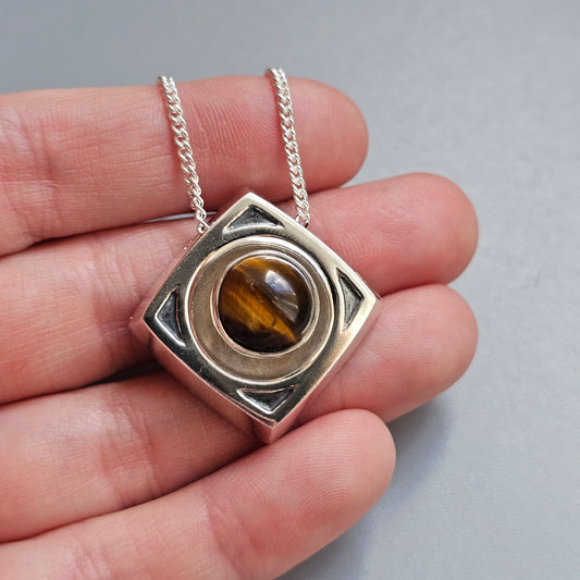 Vintage 1960s 1970s Martti Viikinniemi Finnish Silver Tiger's Eye Necklace